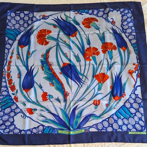 HERMES Ottomane Ceramique Blue Red 90 cm Silk Square Scarf w/ Box RARE - Picture 2 of 16